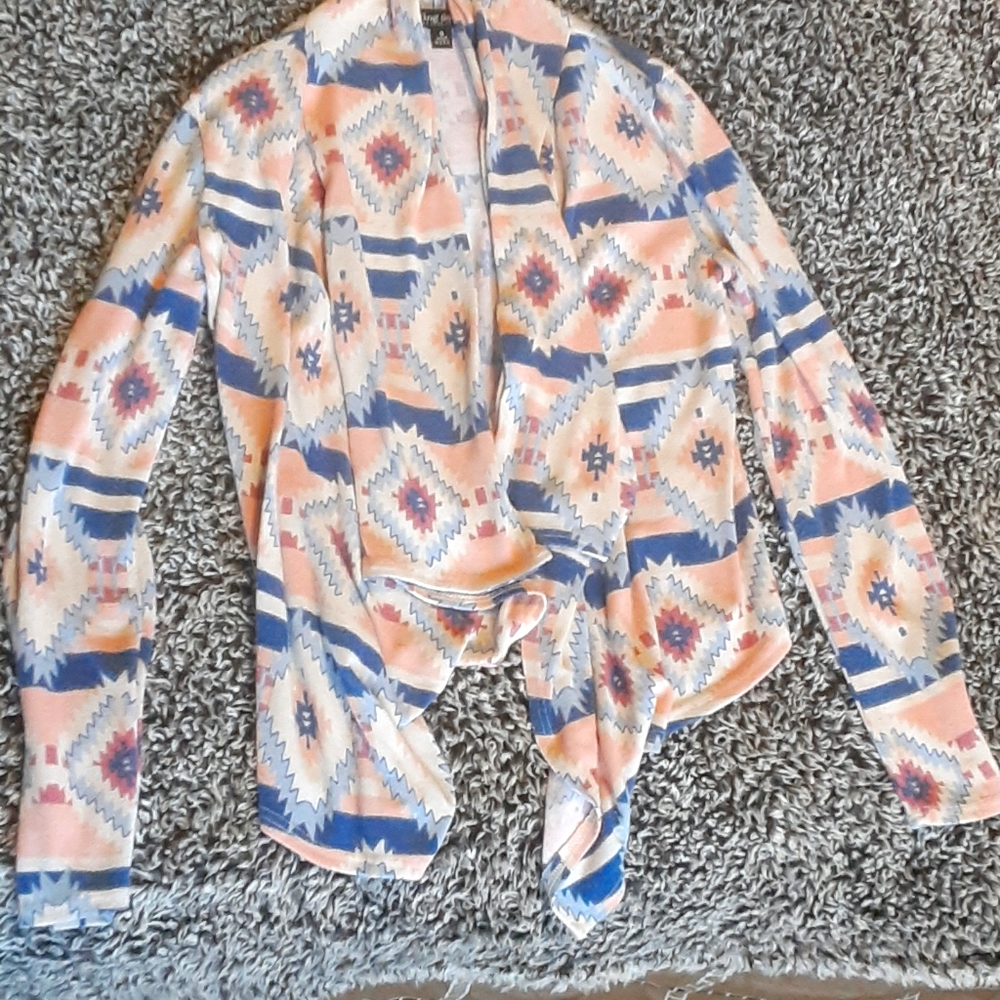 A colorful ruffled lay over